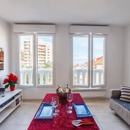 Apartment Le Quai Des Artistes Beausoleil